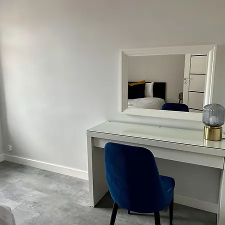 Lunette Apartment *